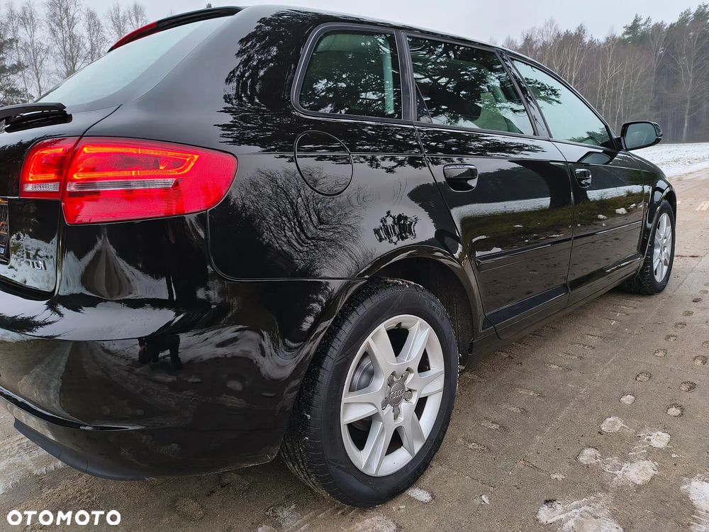 Audi A3 Sportback 1.6 TDI DPF Ambition - 14