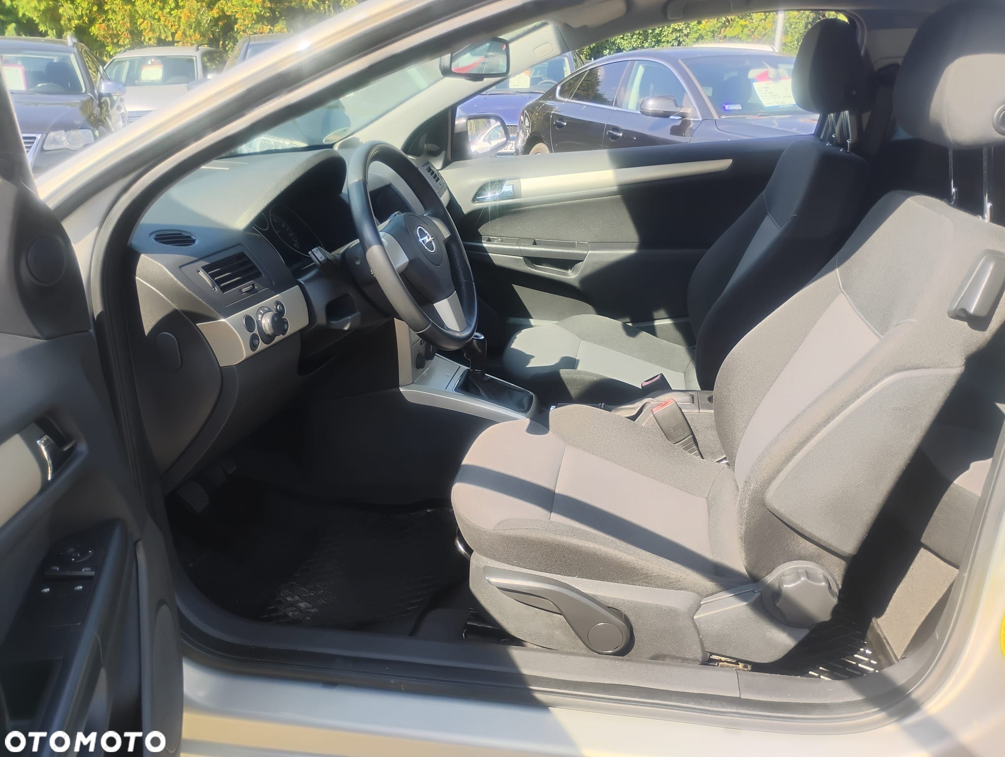 Opel Astra GTC 1.4 Active - 24