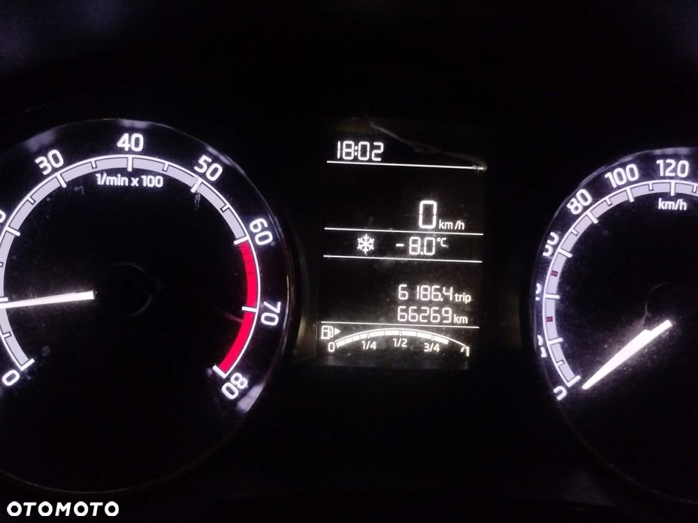 Skoda Fabia 1.0 TSI Ambition - 4