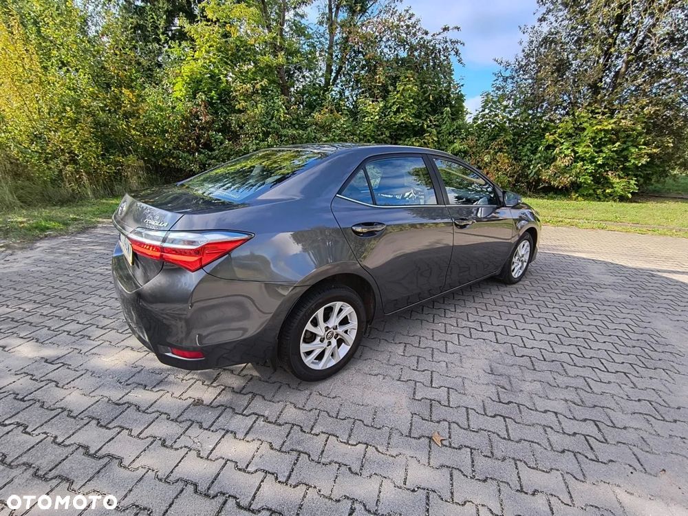 Toyota Corolla - 17