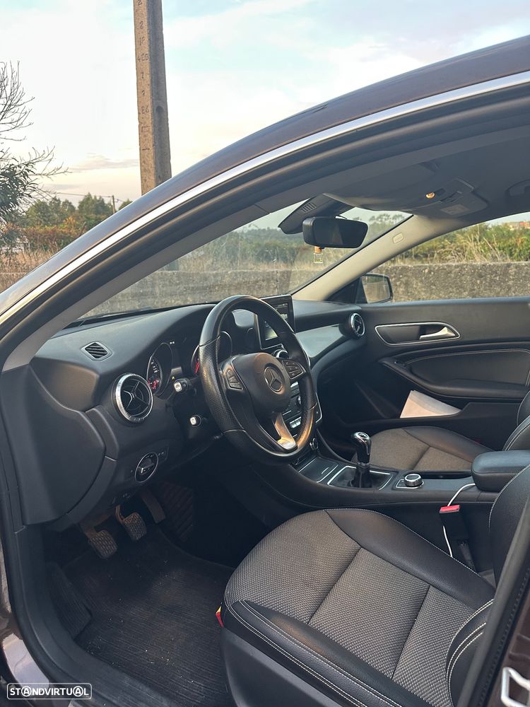 Mercedes-Benz CLA 180 - 7
