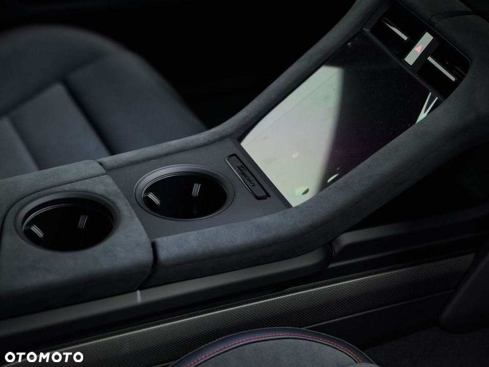 Porsche Taycan - 5