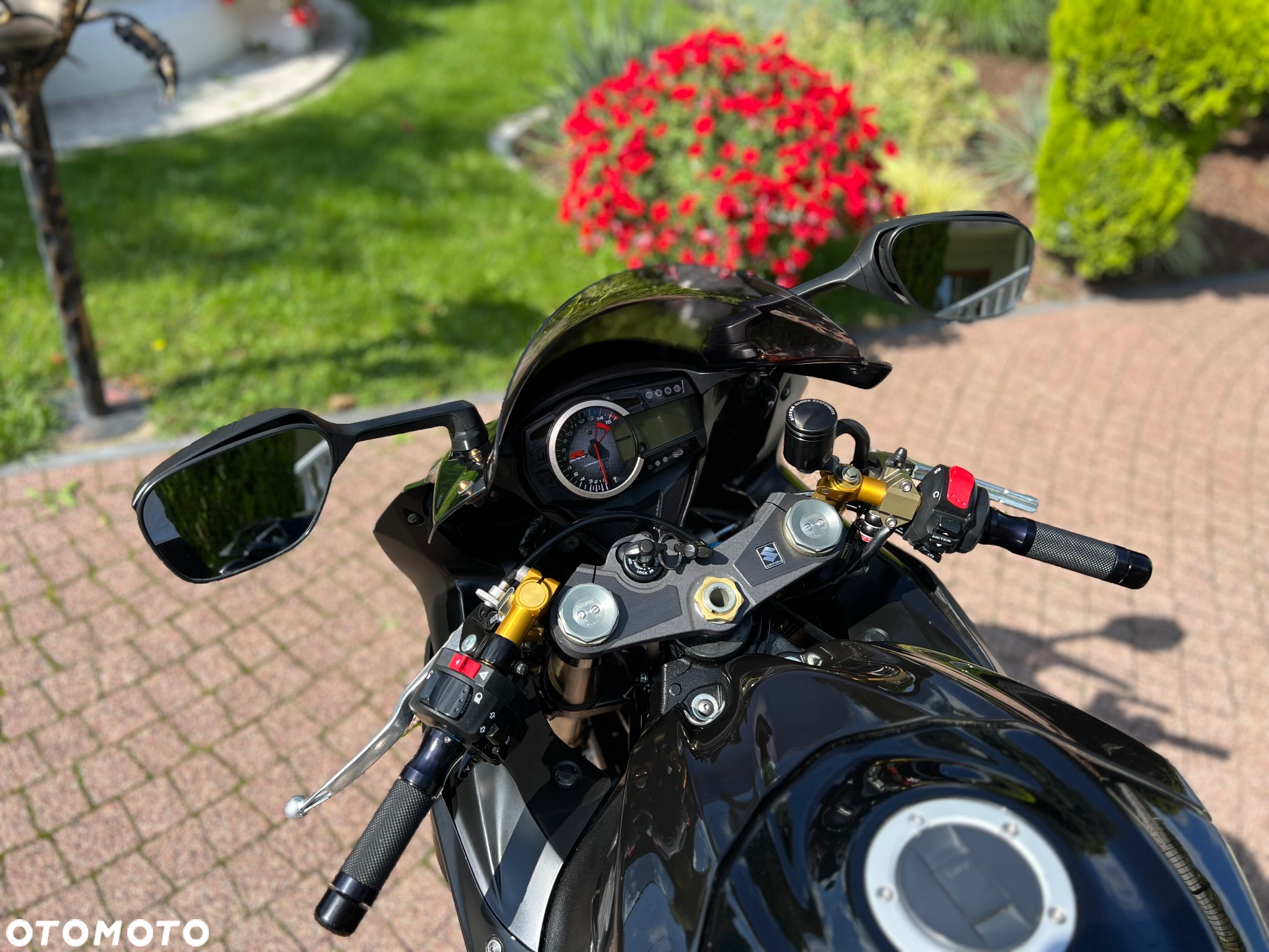 Suzuki GSX-R - 33