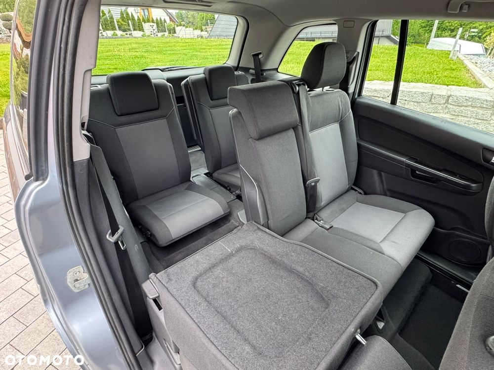 Opel Zafira - 10