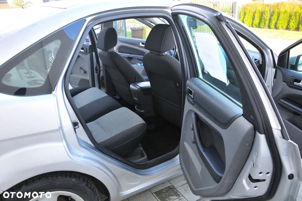 Ford Focus 1.6 Gold X - 11