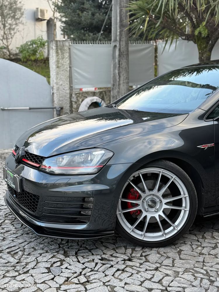 VW Golf GTI BlueMotion DSG - 2