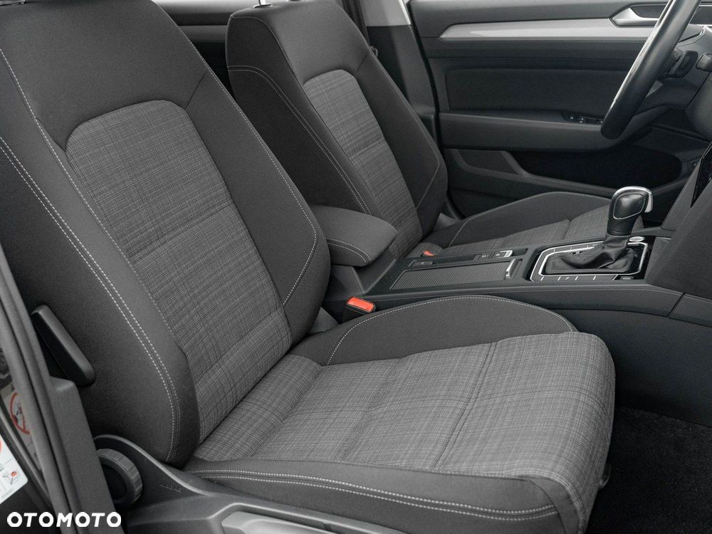 Volkswagen Passat - 28