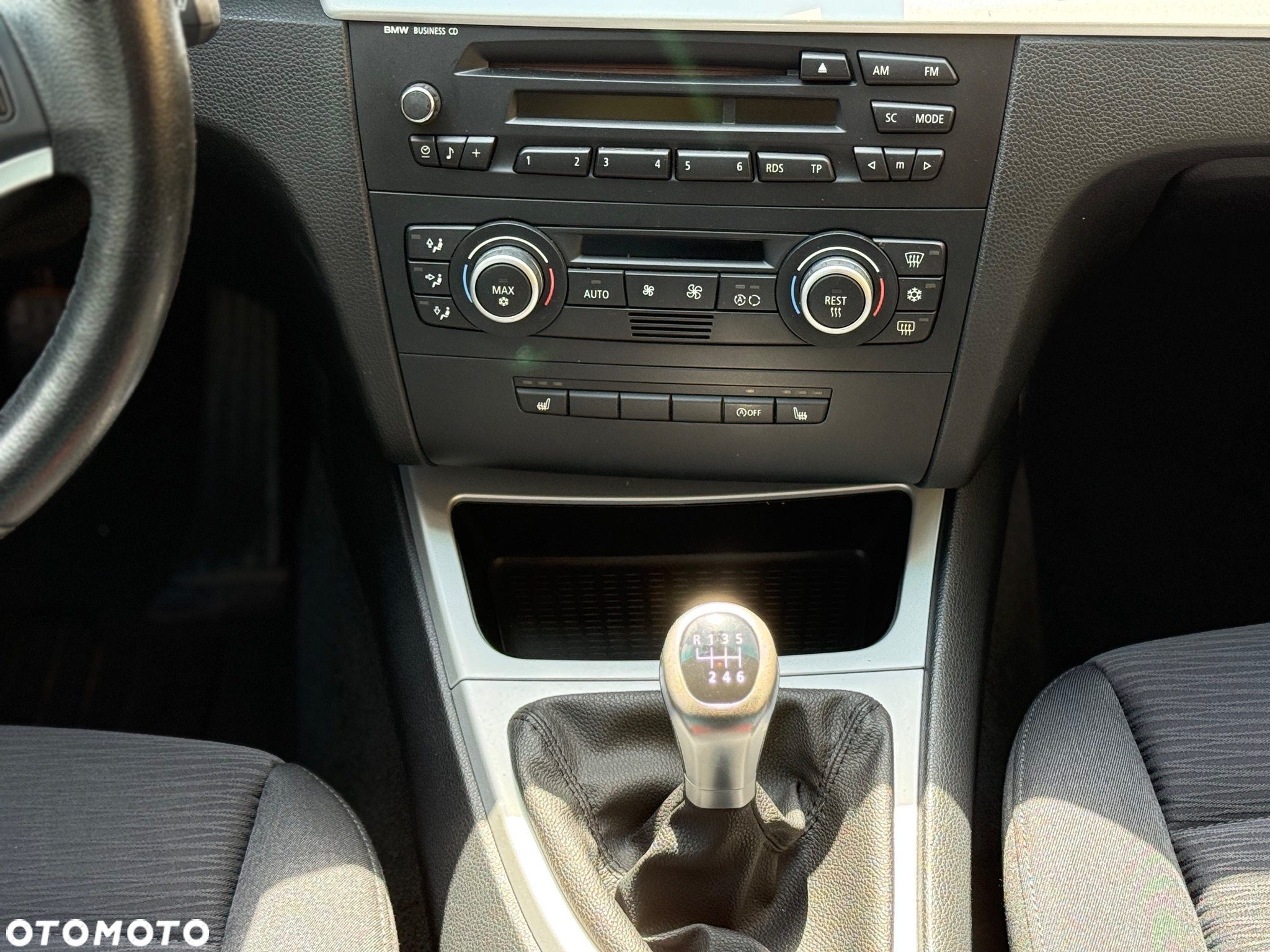 BMW Seria 1 118i - 13