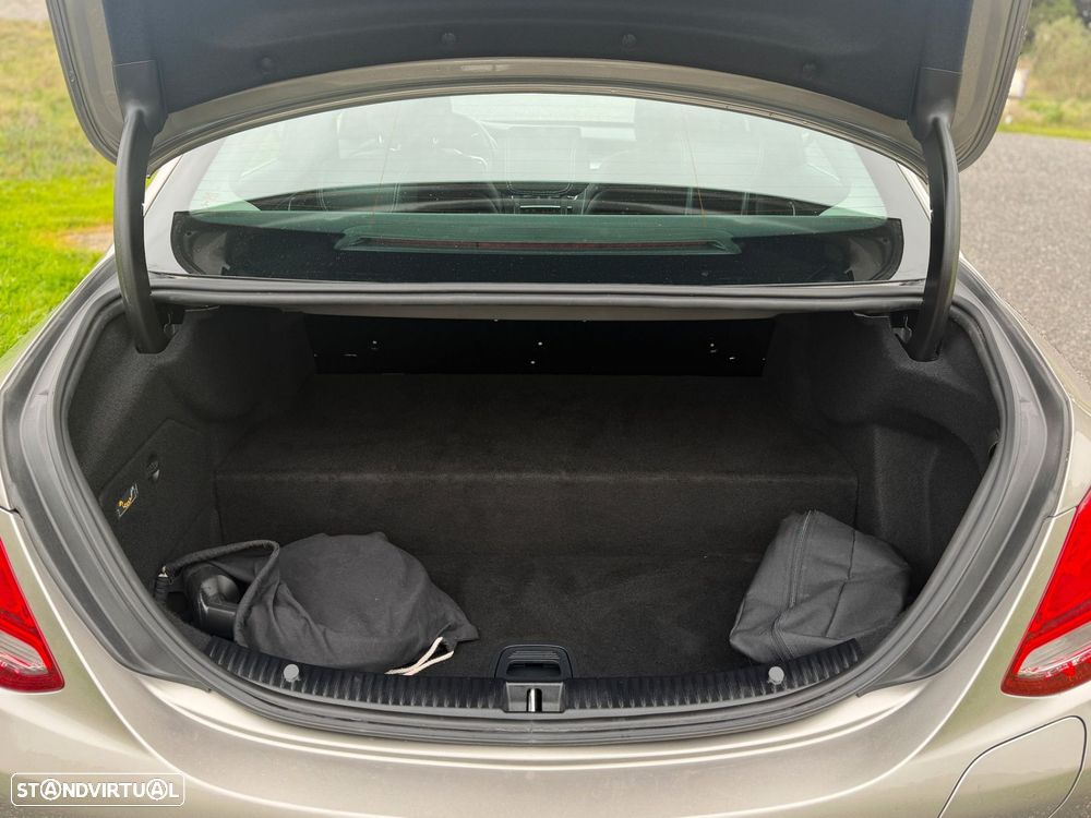 Mercedes-Benz C 300 de Avantgarde - 13