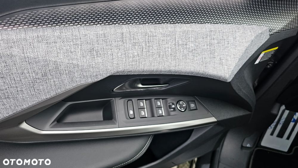 Peugeot 5008 1.6 PHEV 225 GT S e-DCS7 - 9
