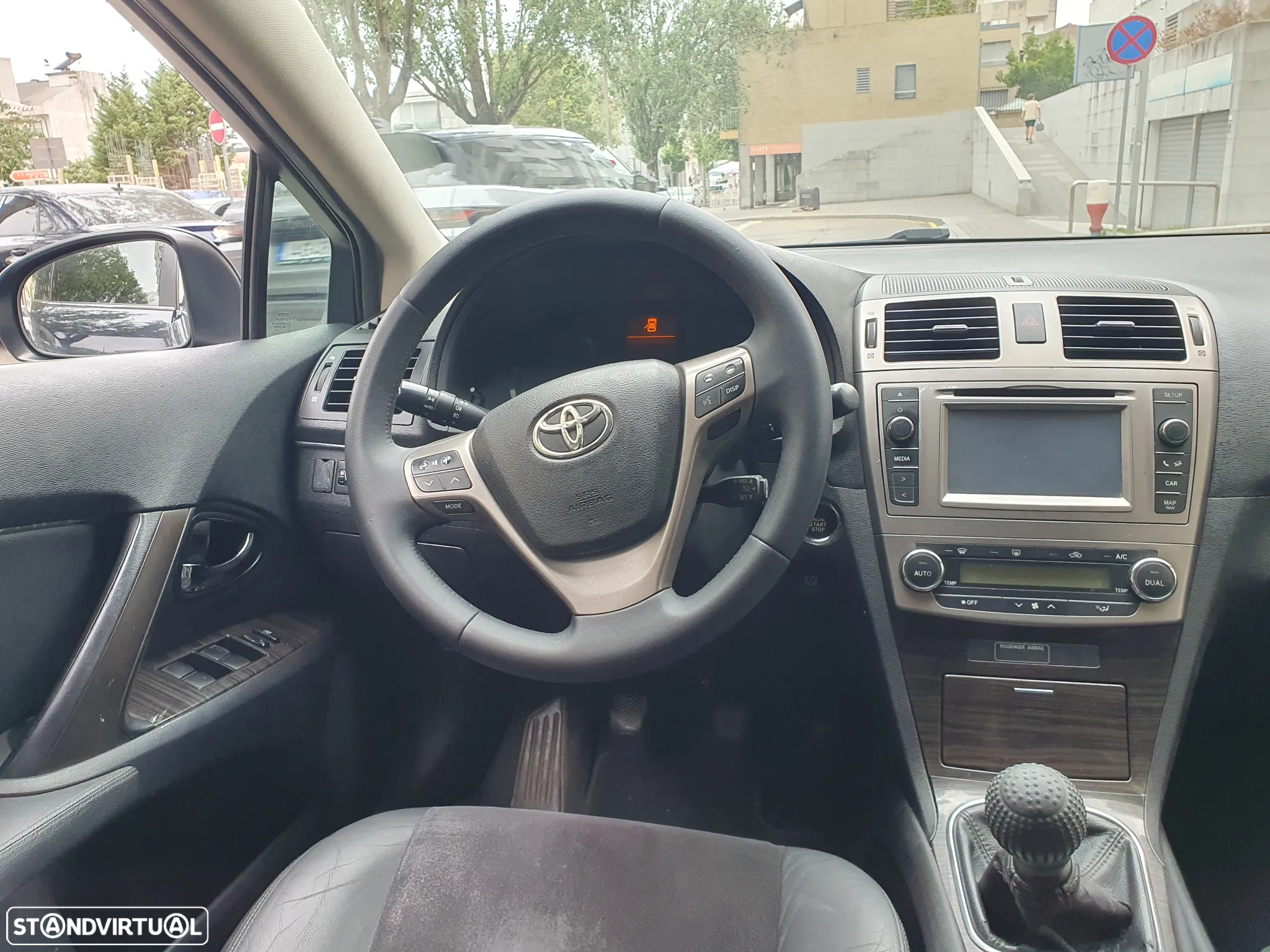 Toyota Avensis SW 2.0 D-4D Exclusive - 5