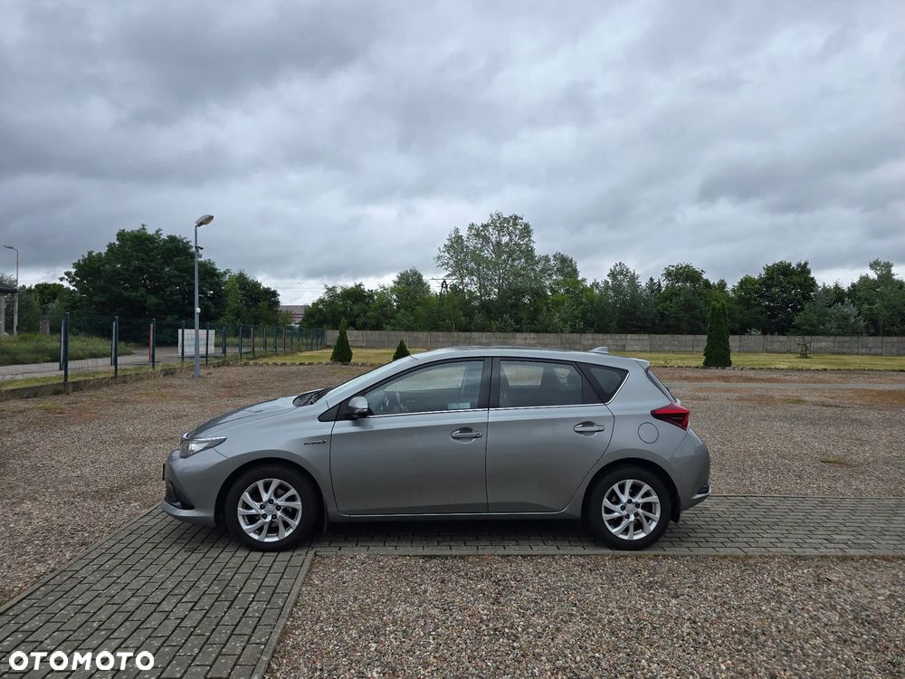 Toyota Auris Hybrid 135 Premium - 10