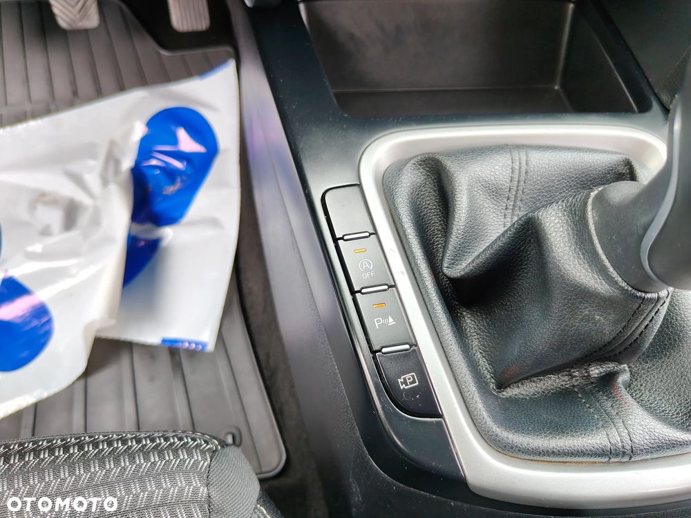 Kia Ceed 1.5 T-GDI Business Line - 29