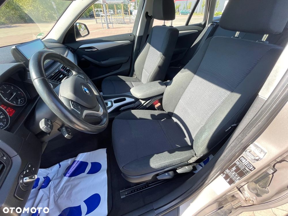 BMW X1 sDrive18d Sport Line - 9