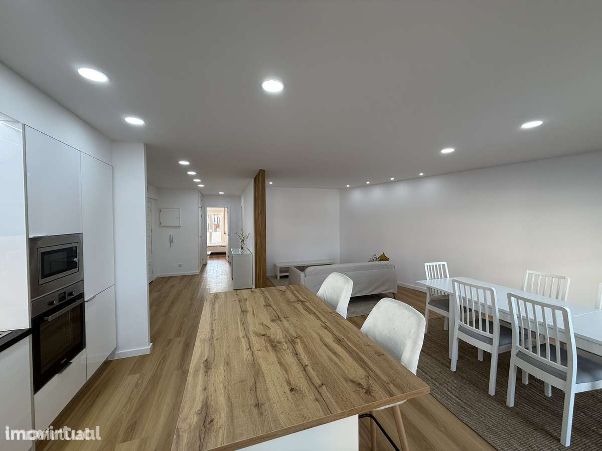 Apartamento t2 remodelado junto à praia - Grande imagem: 5/17