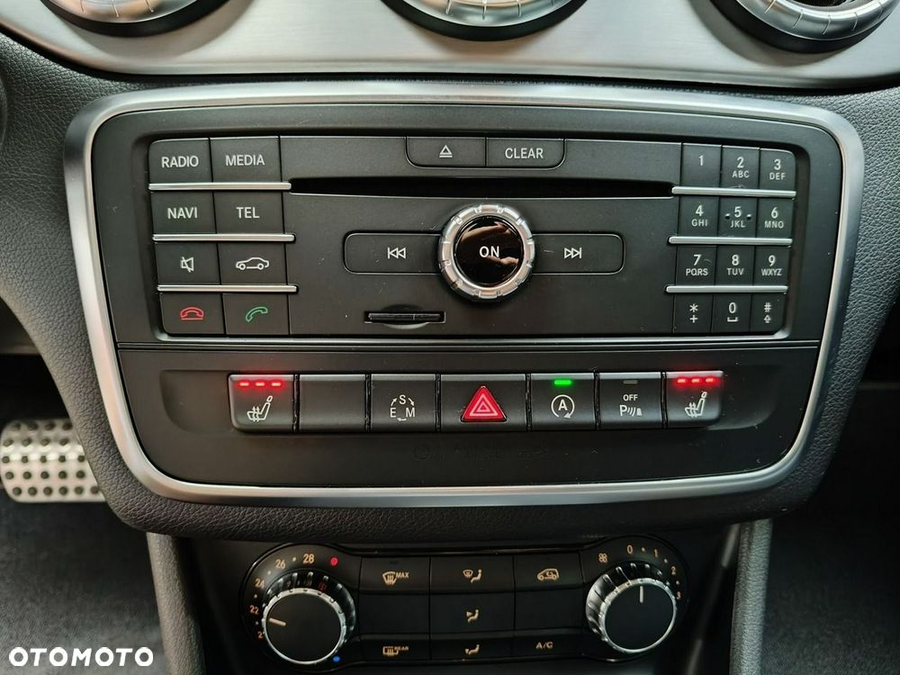 Mercedes-Benz CLA 180 7G-DCT AMG Line - 27