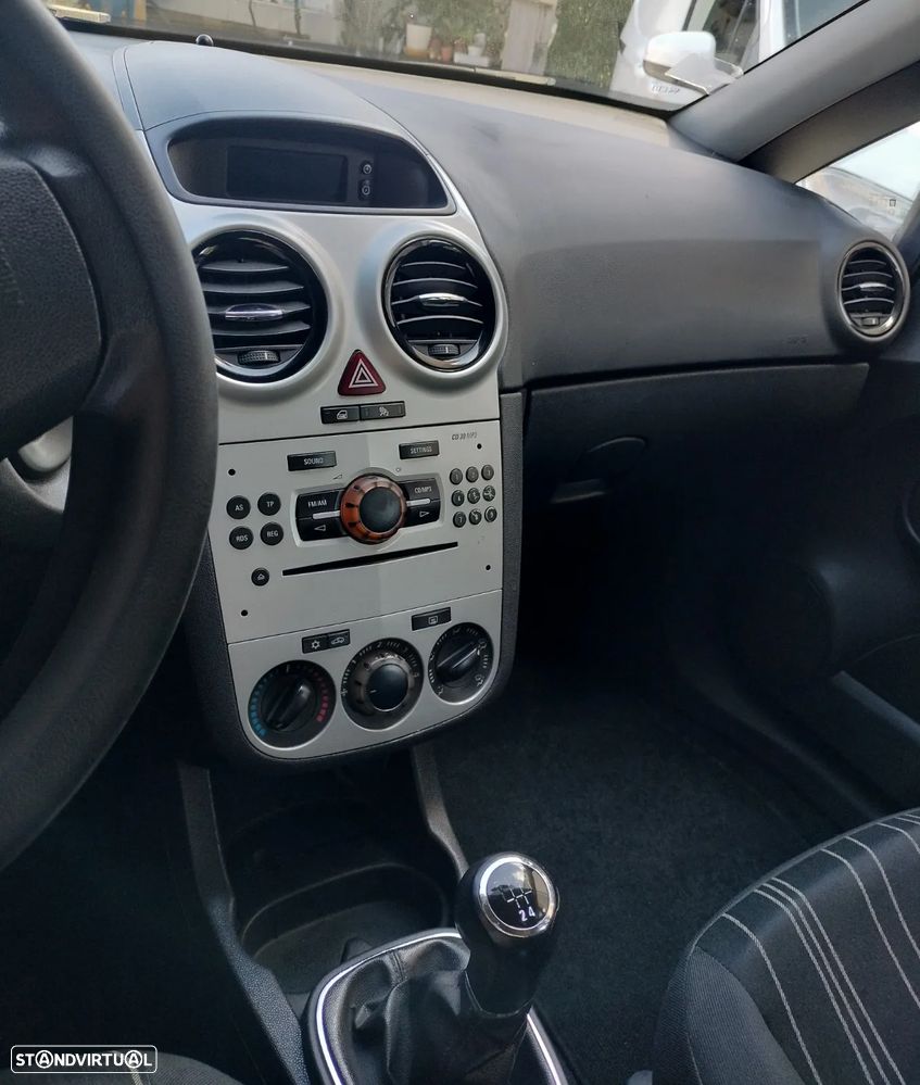 Opel Corsa 1.3 CDTI Enjoy EcoFLEX - 11