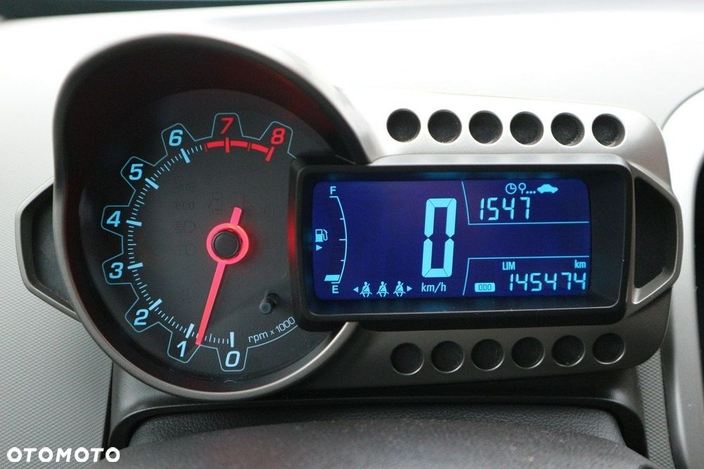 Chevrolet Aveo 1.2 LT - 29