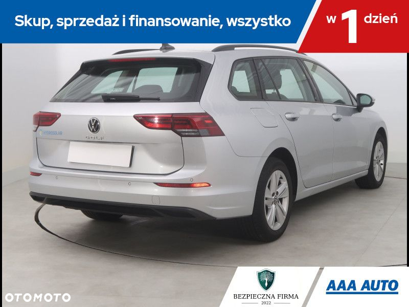 Volkswagen Golf - 6