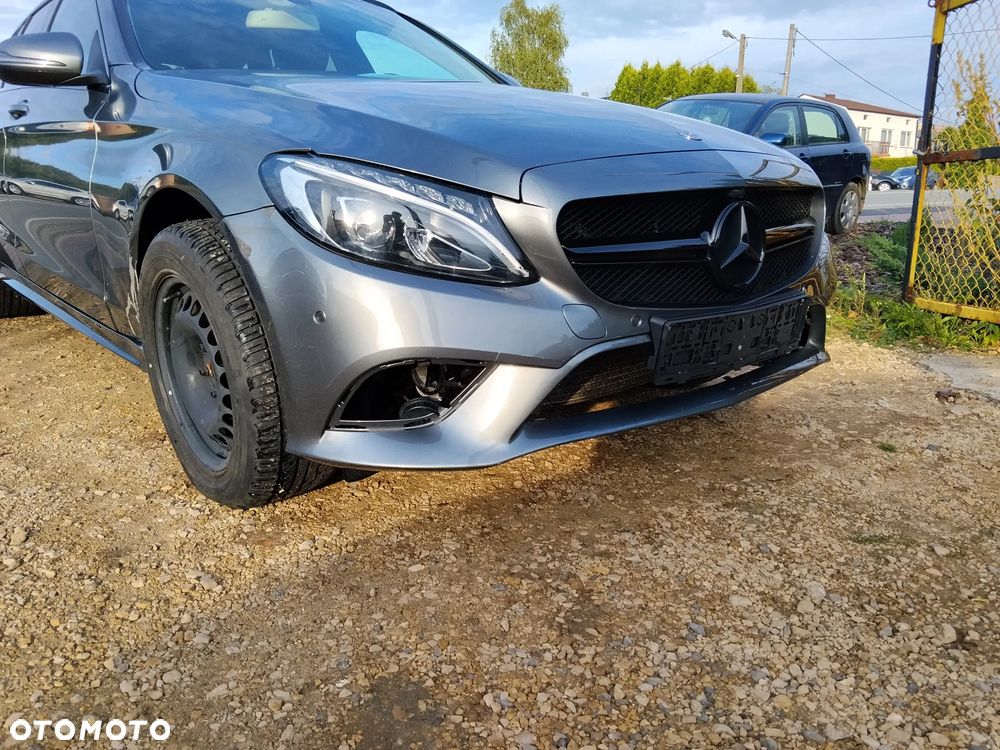 Mercedes-Benz Klasa C 180 9G-TRONIC - 23
