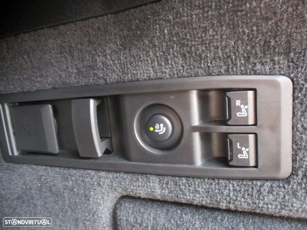 BMW iX xDrive 50 Pack Desportivo - 31