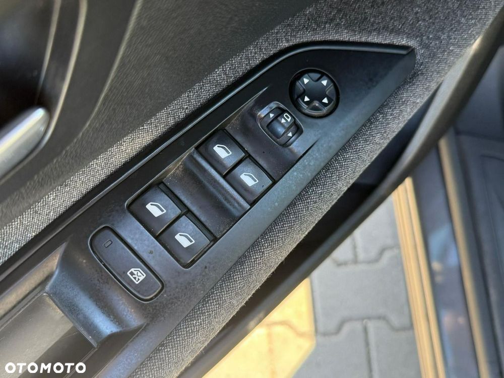 Peugeot 5008 1.5 BlueHDi Allure S&S - 16