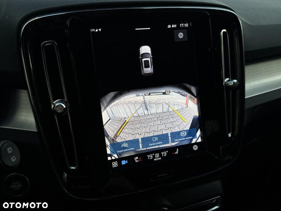 Volvo XC 40 - 27