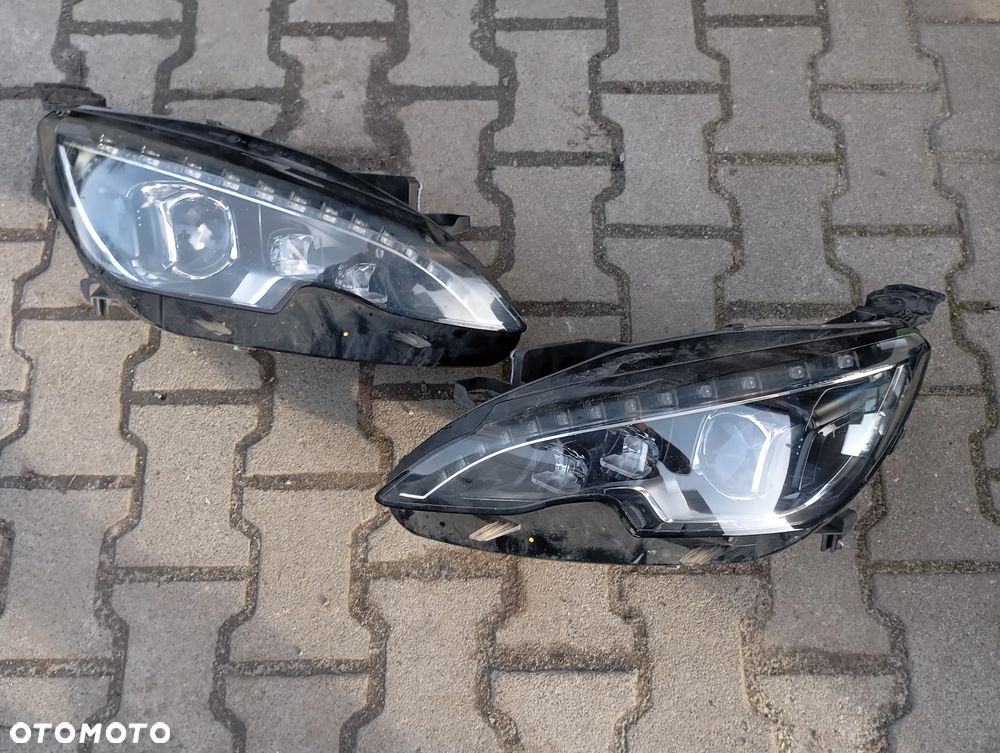 LAMPA PRZÓD PRZEDNIA PRAWA LEWA PEUGEOT 308 T9 FULL LED