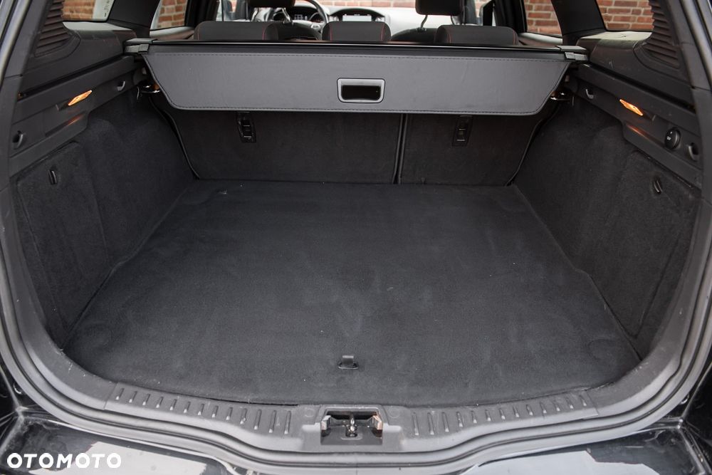 Ford Focus 1.5 EcoBlue Start-Stopp-System ST-LINE X - 29