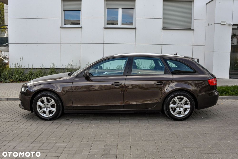 Audi A4 Avant 2011 photo 2