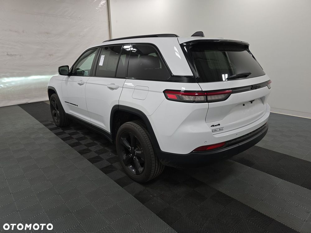 Jeep Grand Cherokee - 5