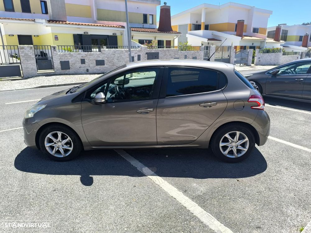 Peugeot 208 1.2 VTi Active - 6