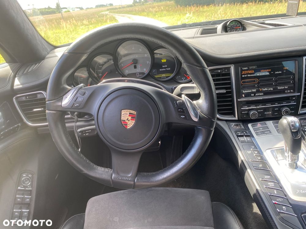 Porsche Panamera GTS - 13