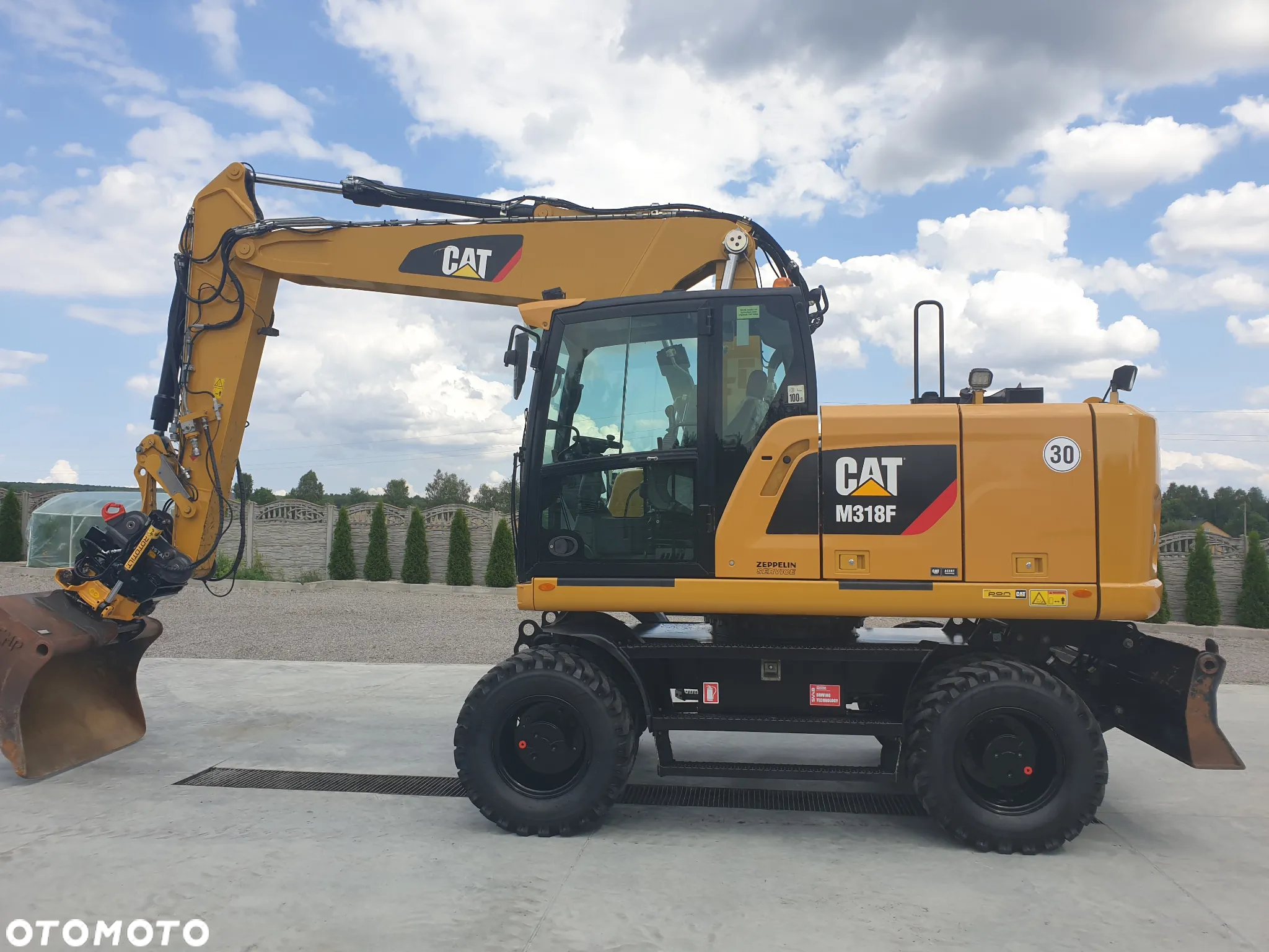 Caterpillar M 318 F ROTOTILT SPROWADZONY ŁADNY STAN - 2