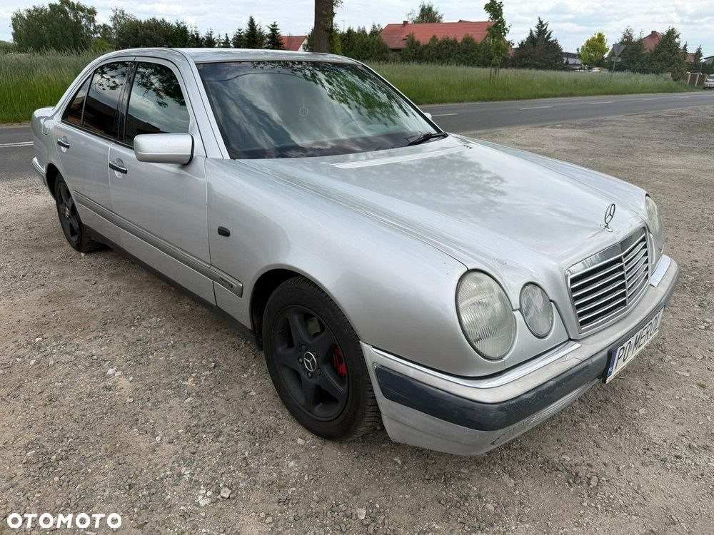 Mercedes-Benz Klasa E 200 Kompressor Elegance - 2