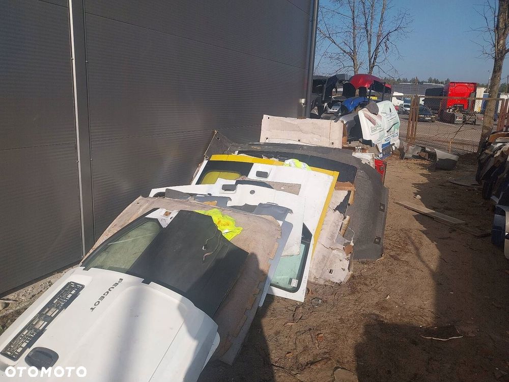 DRZWI KOMPLETNE PRAWY PRZÓD FORD TRANSIT V - 7