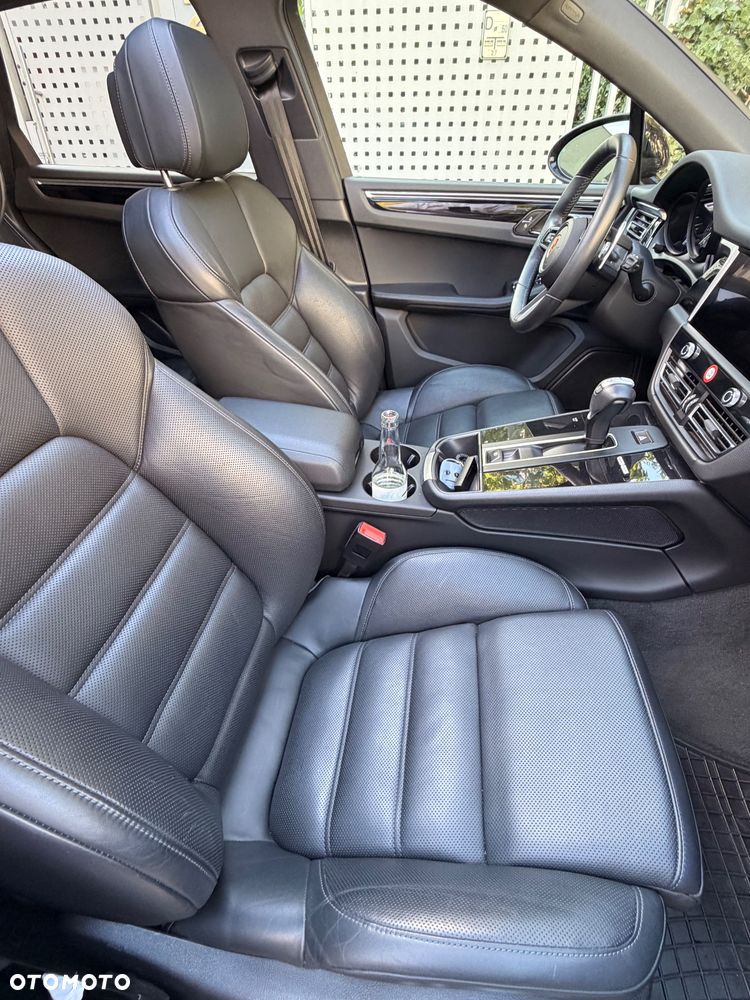 Porsche Macan Standard - 12