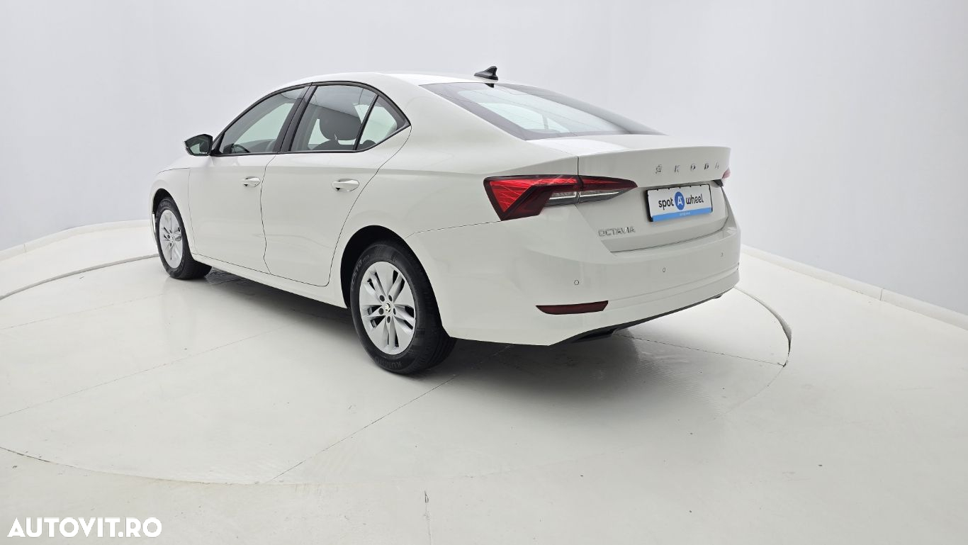 Skoda Octavia - 8
