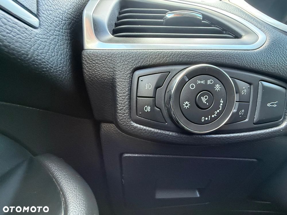 Ford S-Max 2.0 TDCi 4WD Titanium PowerShift - 38