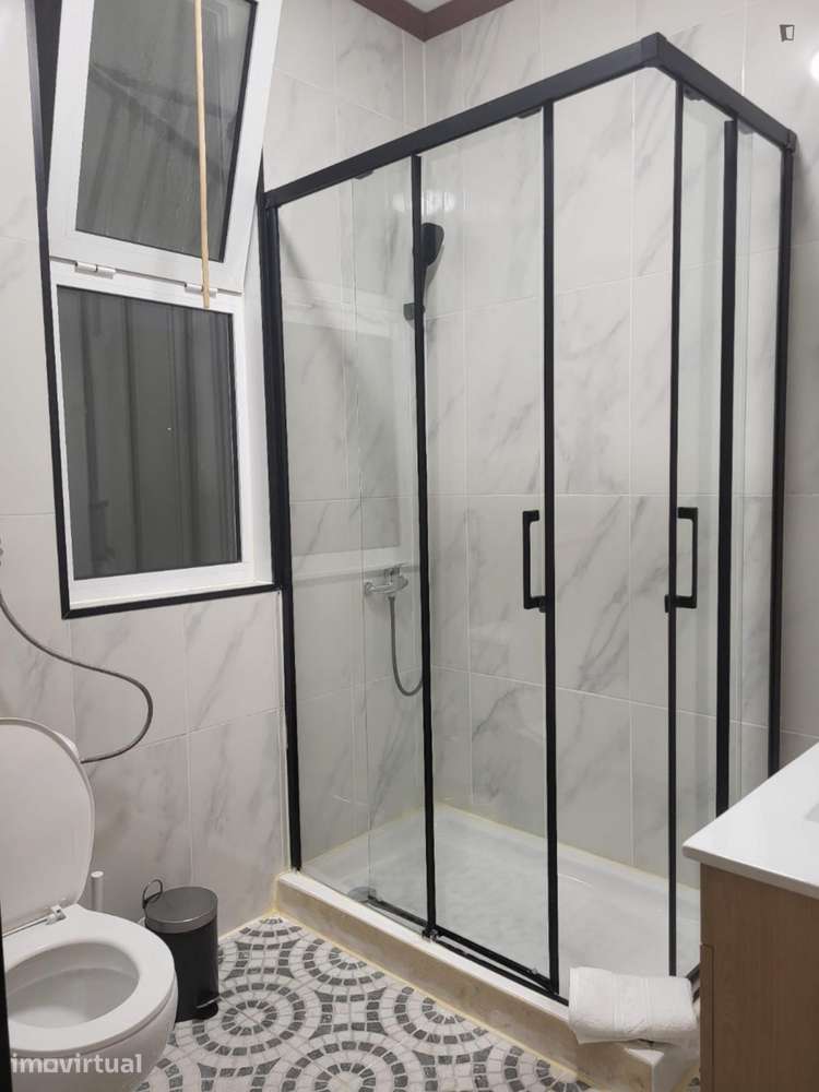 Apartamento com 5 quartos - localizado em Intendente Lisbon - Grande imagem: 4/60