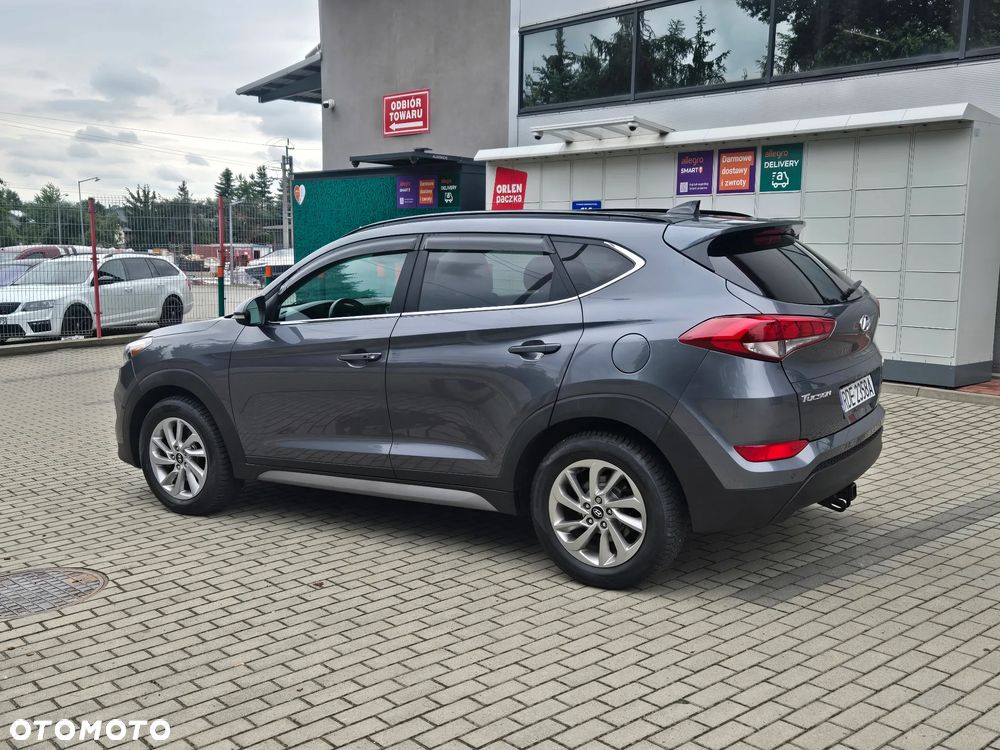 Hyundai Tucson - 4