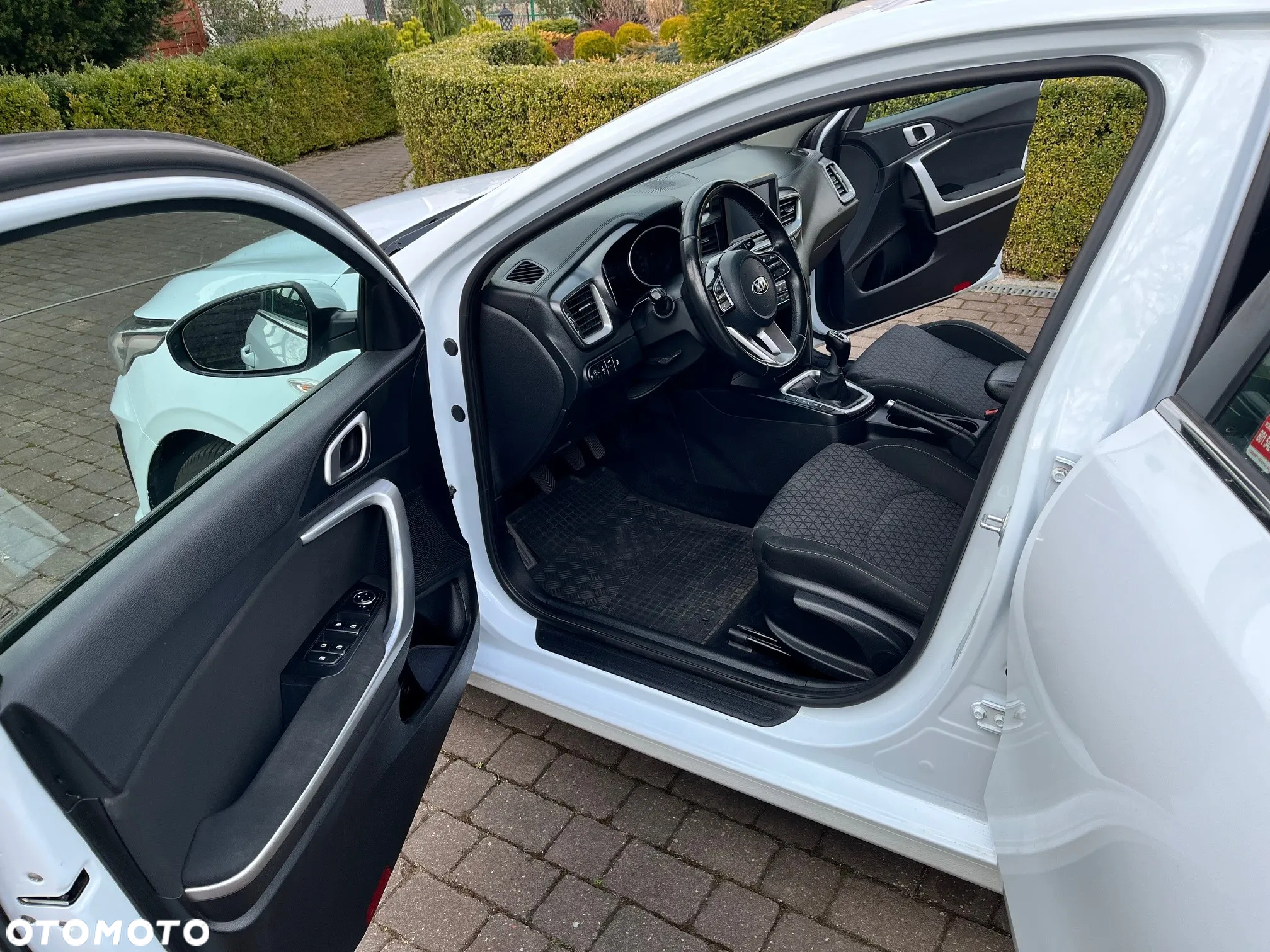 Kia Ceed 1.6 CRDi SCR L - 11