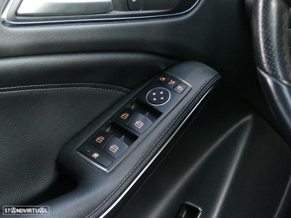 Mercedes-Benz GLA 220 d Urban - 35