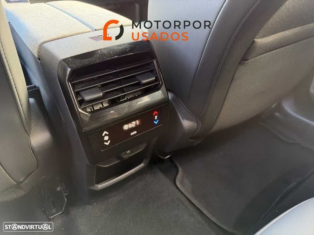 Peugeot 5008 1.2 Hybrid Allure e-DCS6 - 12