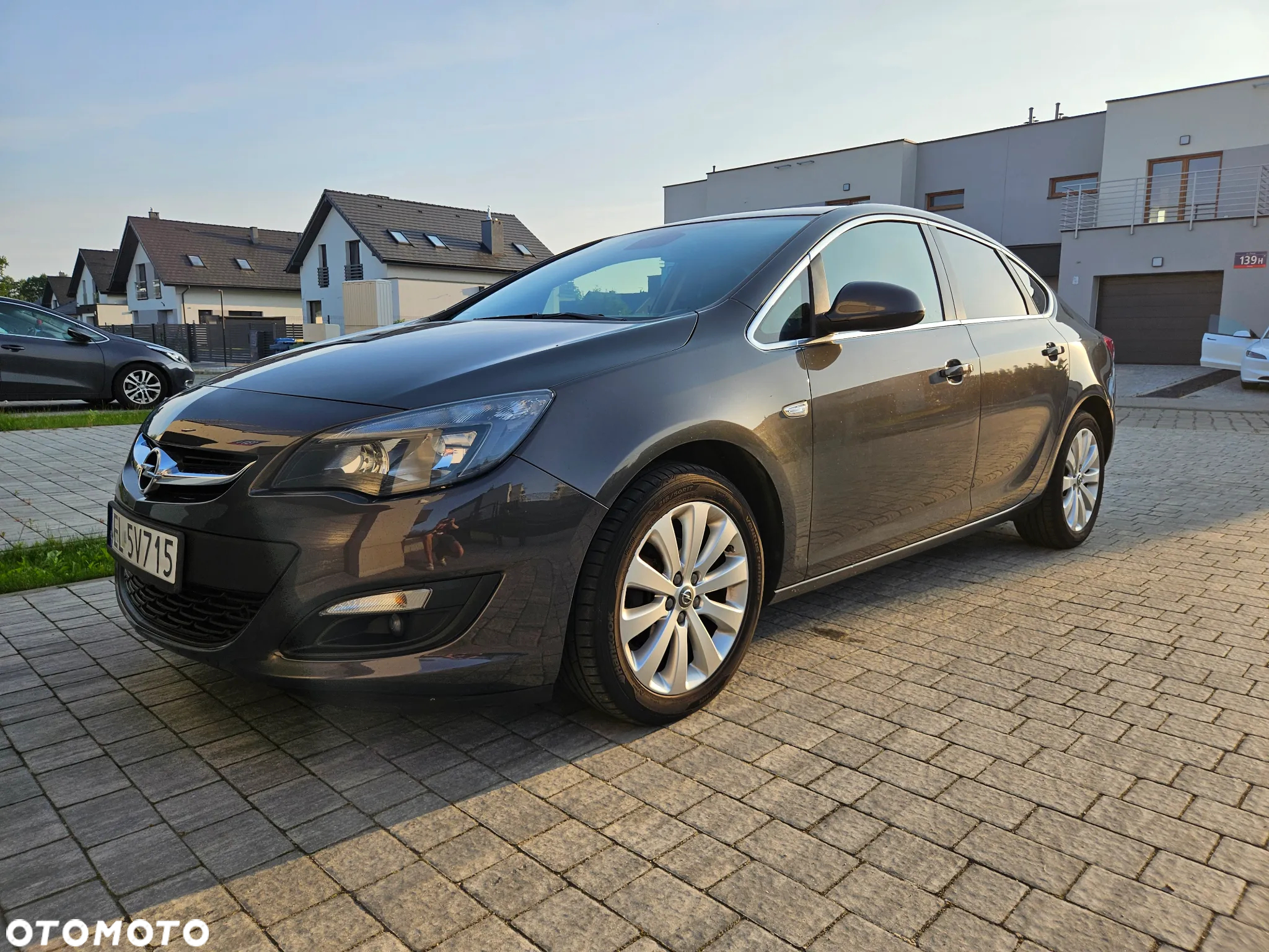 Opel Astra IV 1.4 T Executive - 6