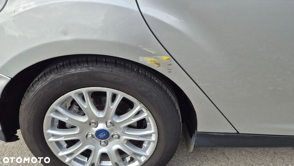 Ford Focus 2011 photo 2