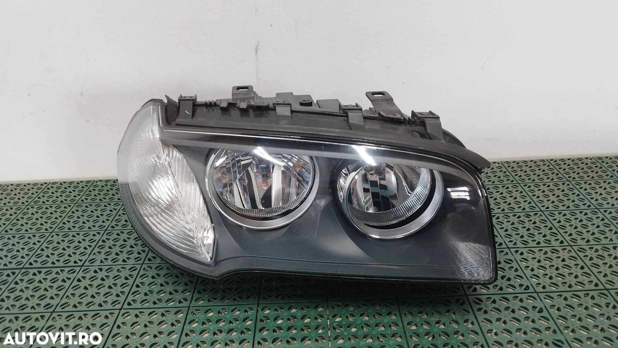 Far dreapta BMW X3 E83 Facelift cu halogen de pe masina volan stanga - 1
