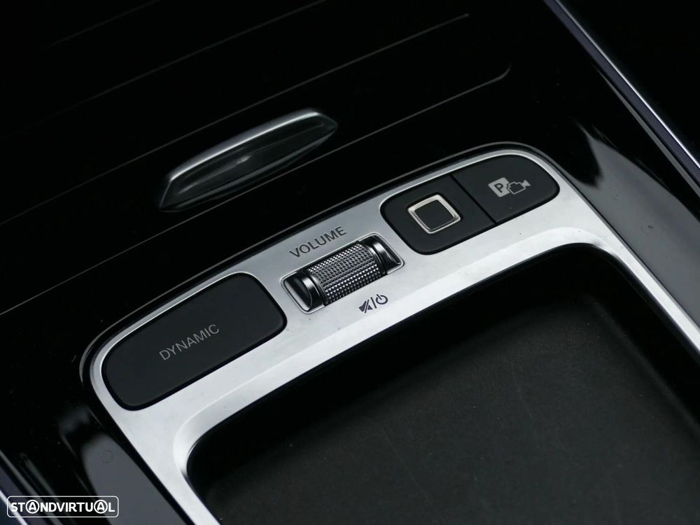Mercedes-Benz GLA 250 e AMG Line - 26