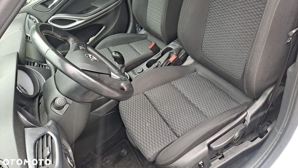 Opel Astra 1.6 CDTI Essentia S&S - 15