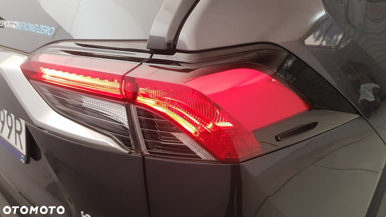 Toyota RAV4 - 11